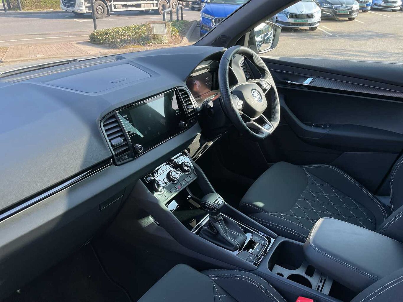 SKODA Karoq SUV 2.0 TSI (190ps) 4X4 SportLine DSG