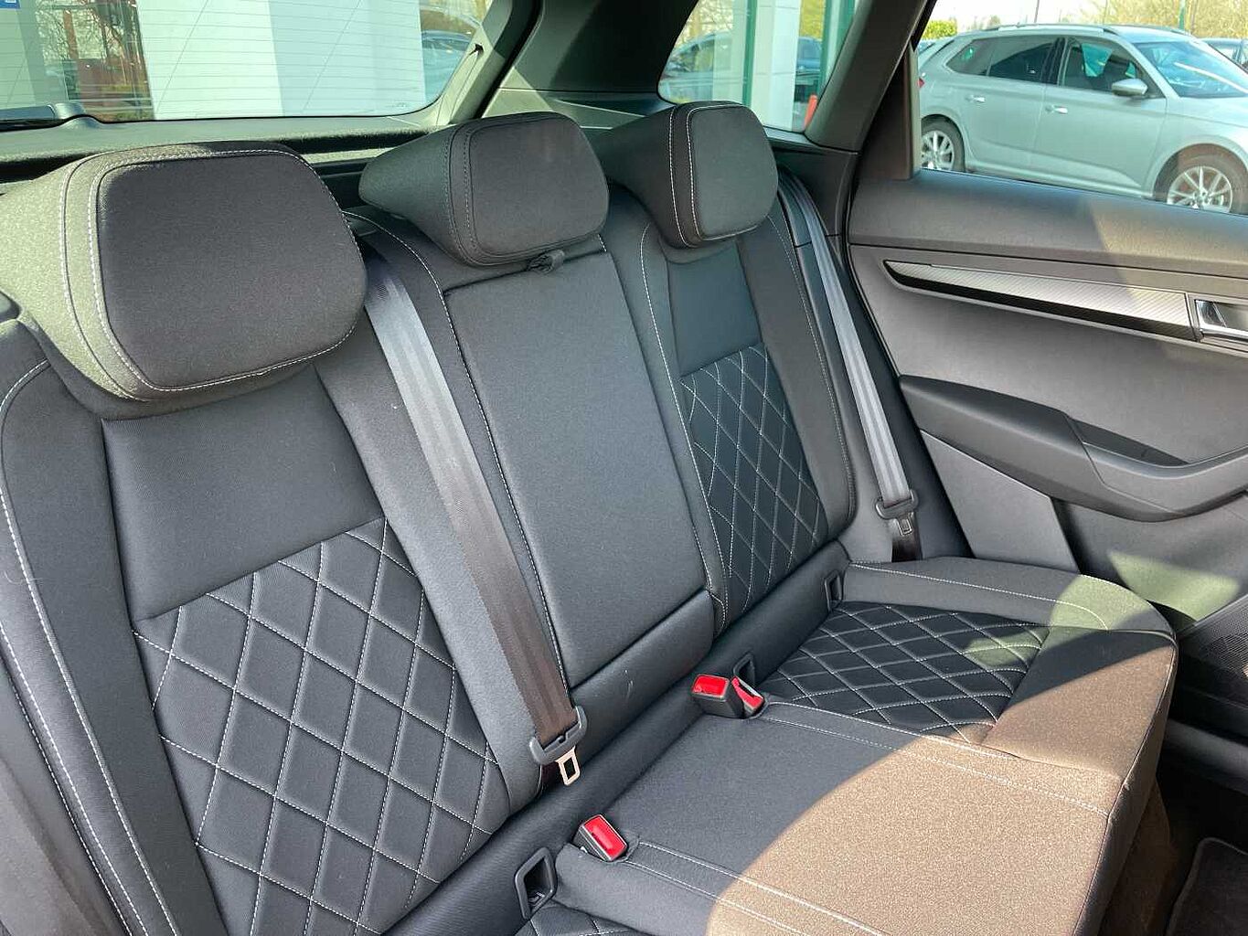 SKODA Karoq SUV 2.0 TSI (190ps) 4X4 SportLine DSG