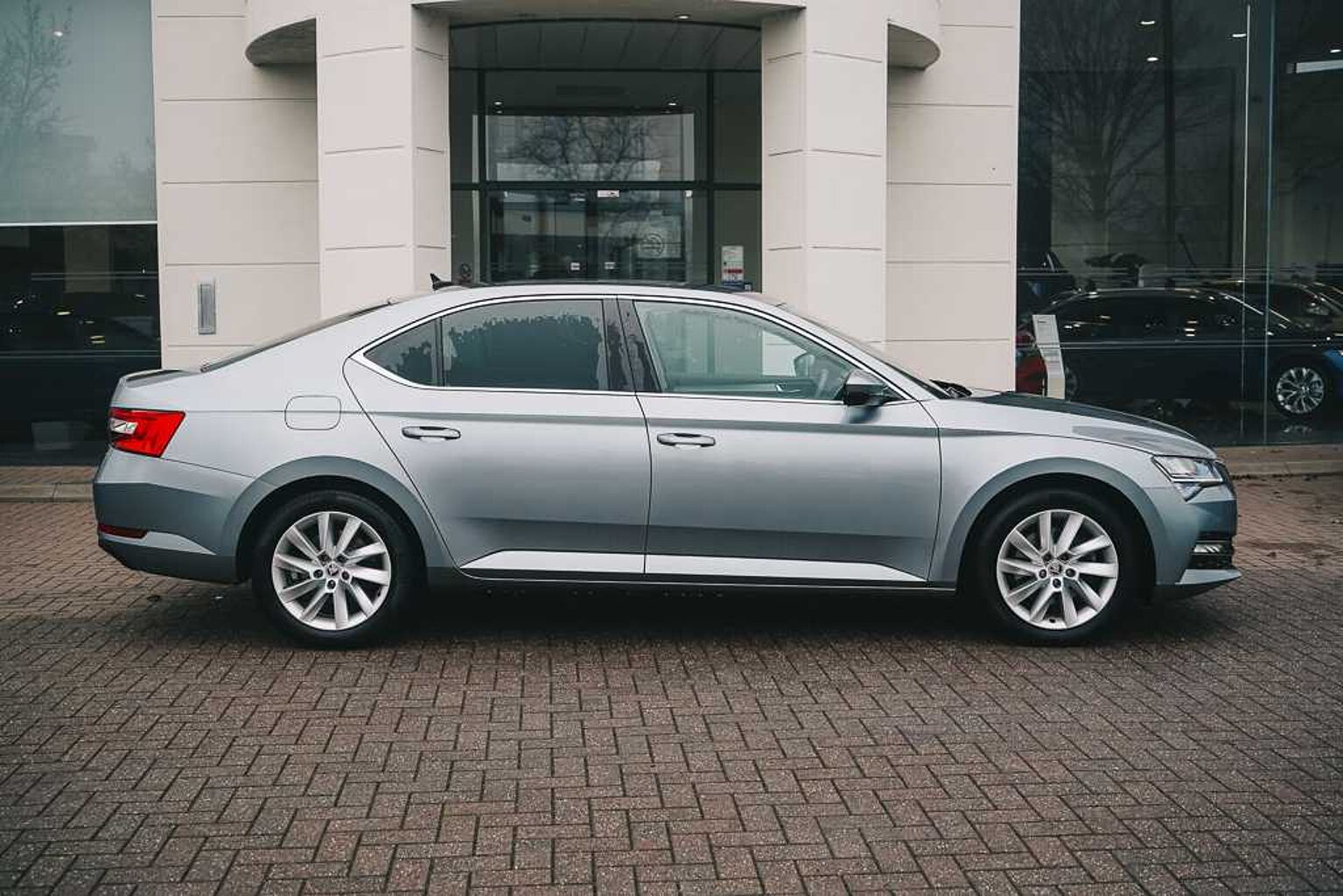 SKODA Superb 1.4 TSI (218ps) SE Technology iV DSG Hatch