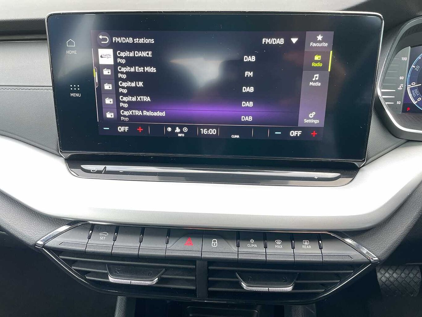 SKODA Octavia 1.0 TSI e-TEC (110ps) SE DSG ( Virtual Cockpit, LED interior Light Pack)