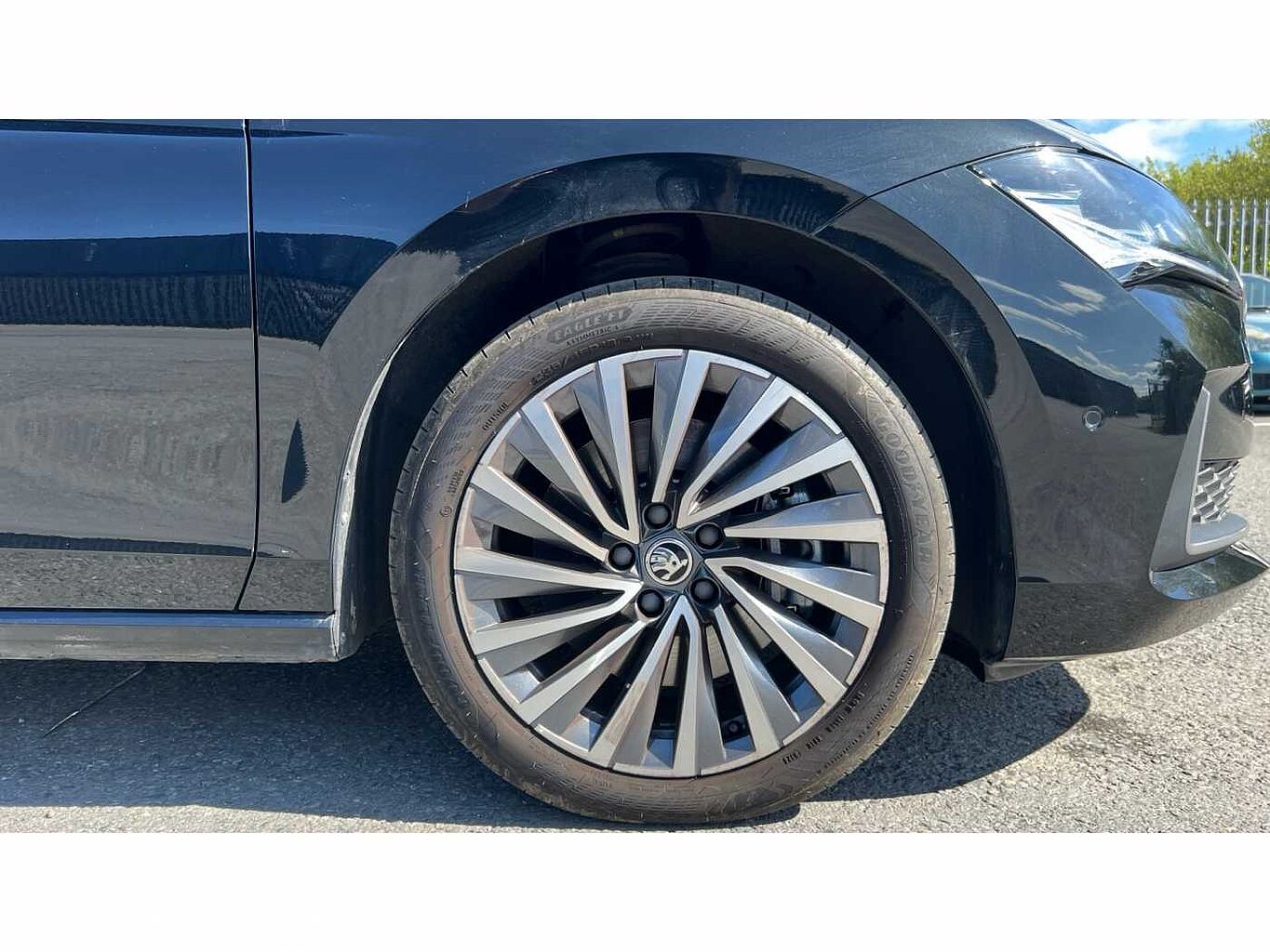 SKODA SUPERB 2.0 TDI 193 L&K 4X4 5Dr DSG Estate