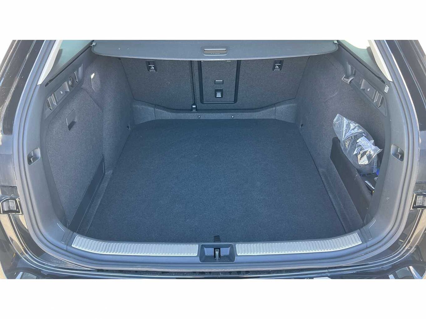 SKODA SUPERB 2.0 TDI 193 L&K 4X4 5Dr DSG Estate
