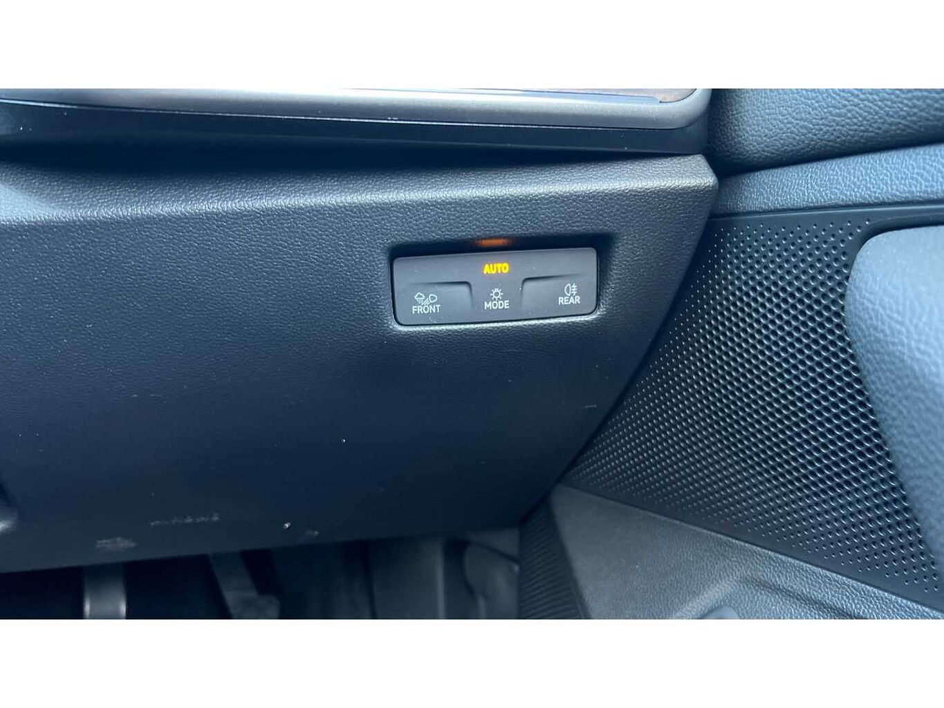 SKODA SUPERB 2.0 TDI 193 L&K 4X4 5Dr DSG Estate