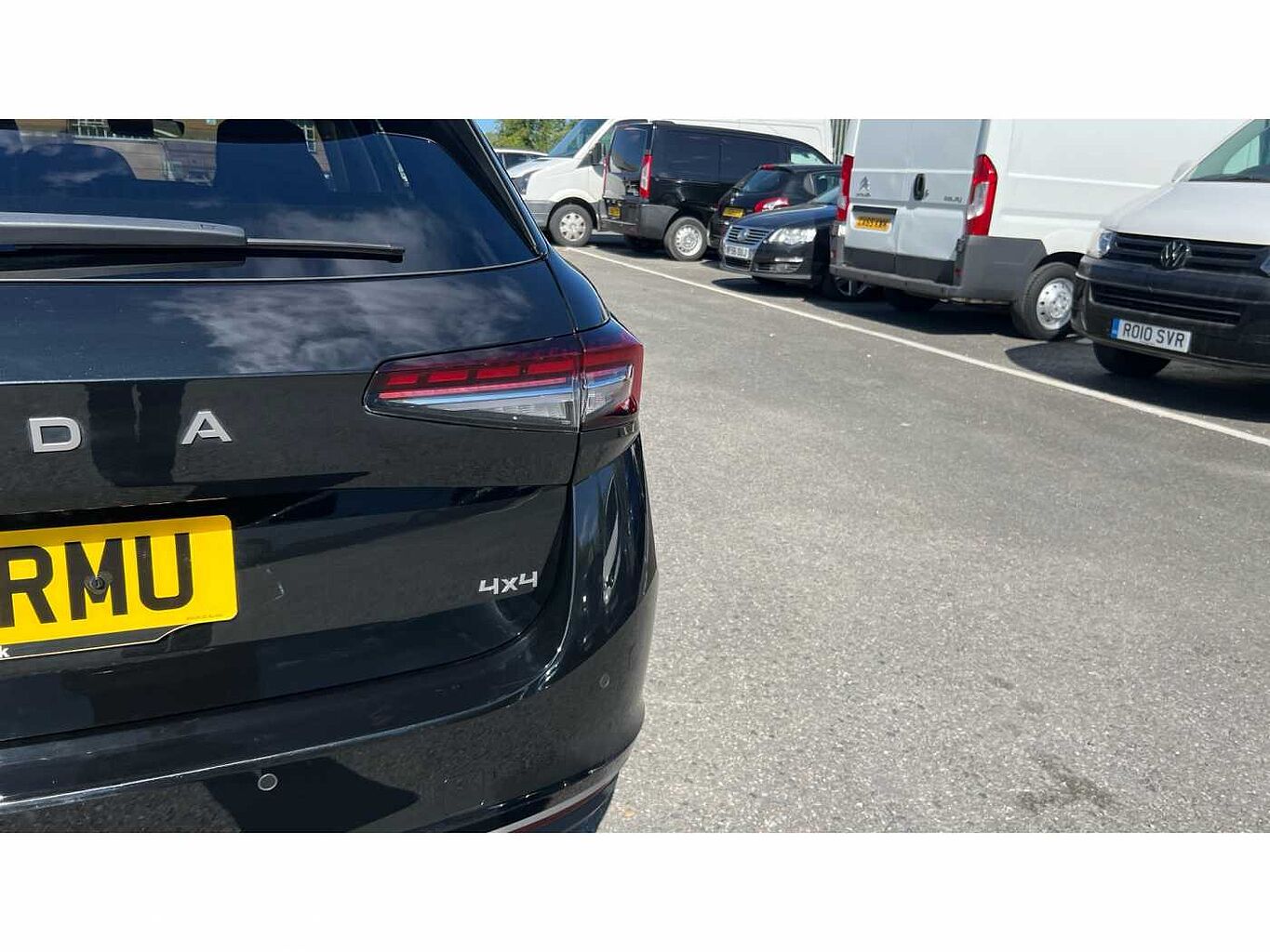 SKODA SUPERB 2.0 TDI 193 L&K 4X4 5Dr DSG Estate