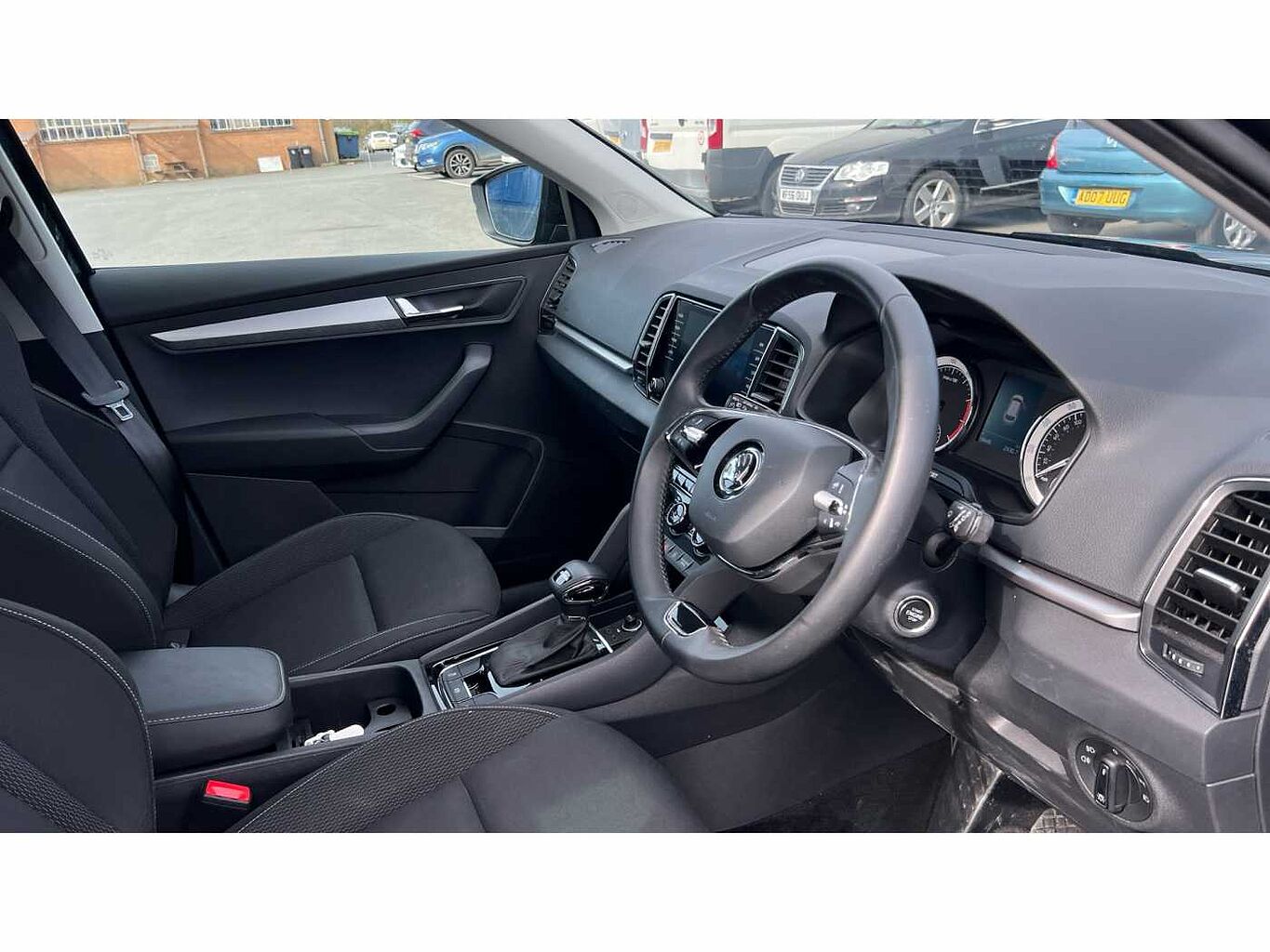 SKODA KAROQ 1.5 TSI SE Drive 5dr DSG
