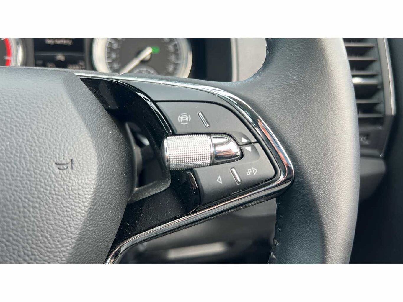 SKODA KAROQ 1.5 TSI SE Drive 5dr DSG