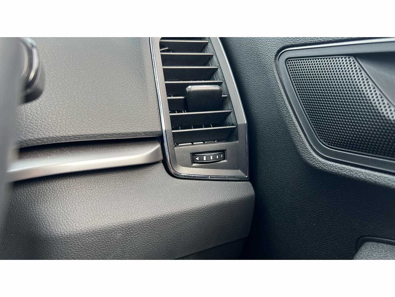 SKODA KAROQ 1.5 TSI SE Drive 5dr DSG