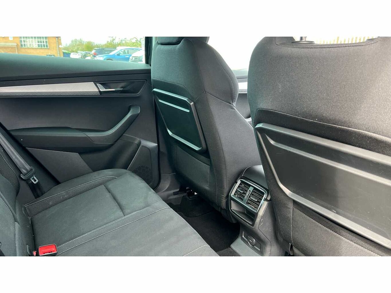 SKODA KAROQ 1.5 TSI SE Drive 5dr DSG