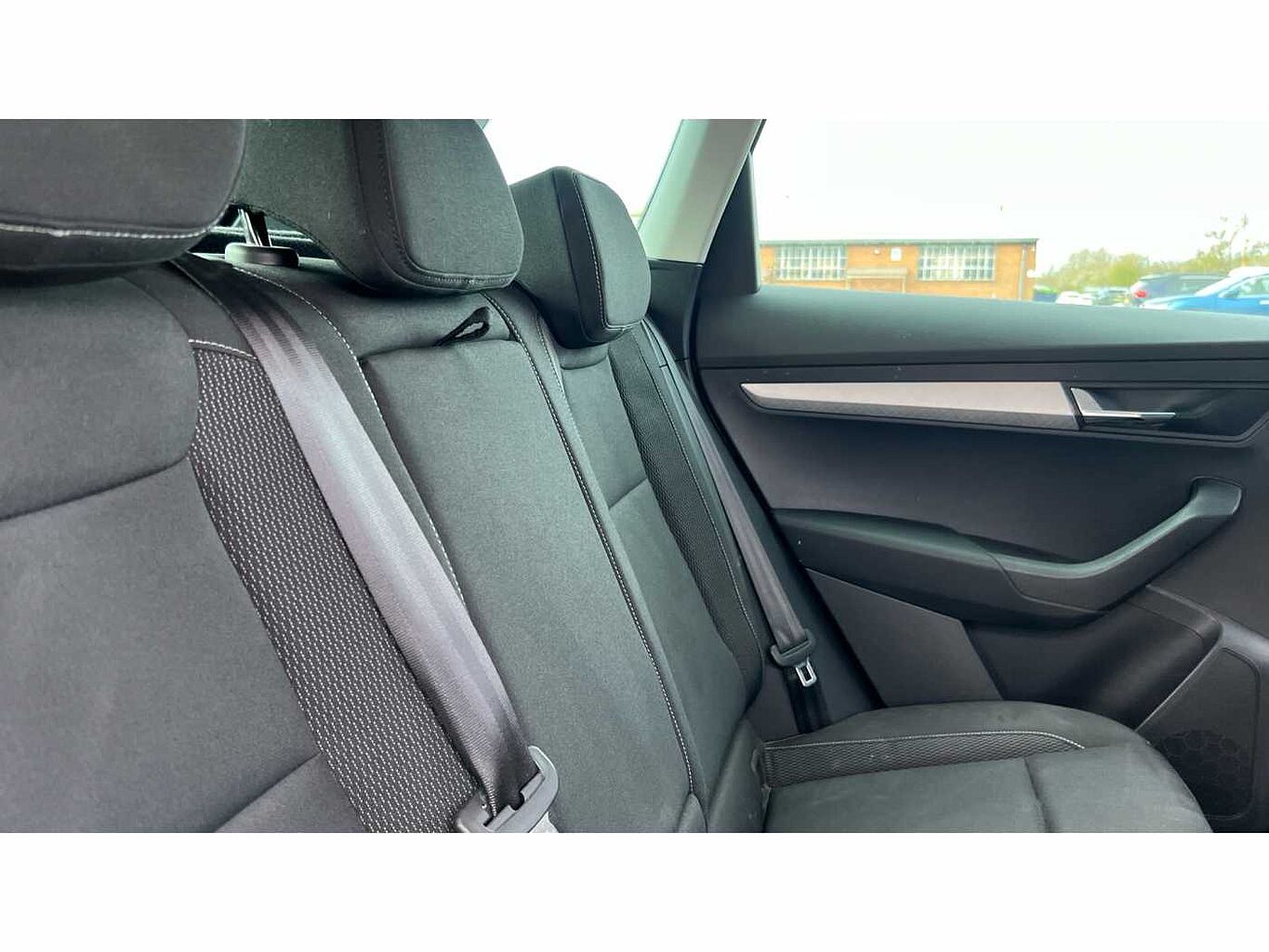SKODA KAROQ 1.5 TSI SE Drive 5dr DSG