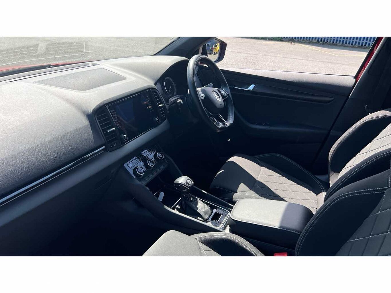SKODA Karoq SUV 2.0 TSI (190ps) 4X4 SportLine DSG