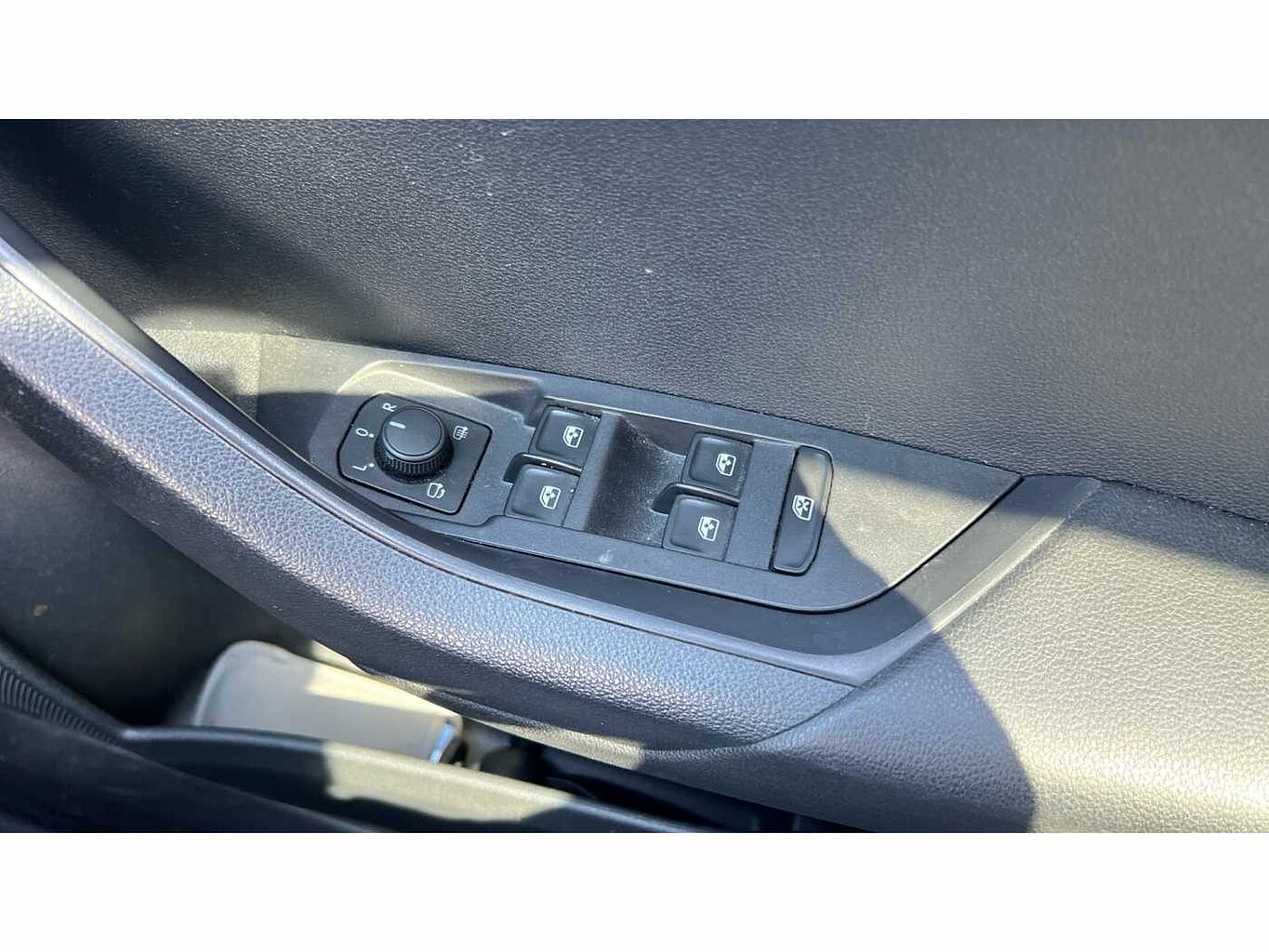 SKODA Karoq SUV 2.0 TSI (190ps) 4X4 SportLine DSG