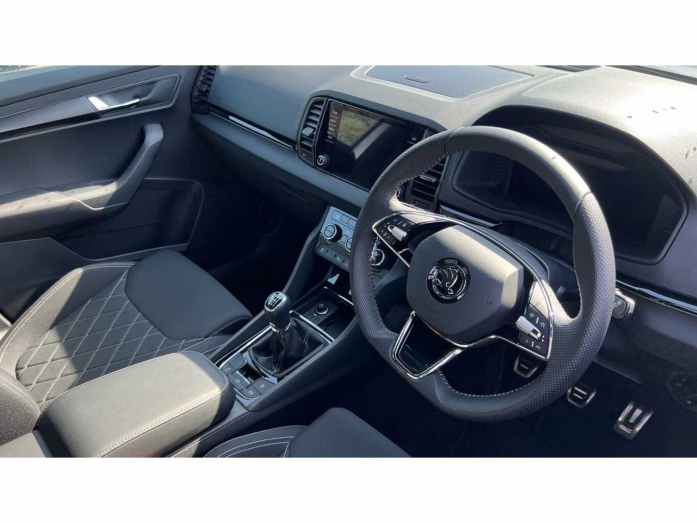 SKODA KAROQ 1.5 TSI Sportline 5dr