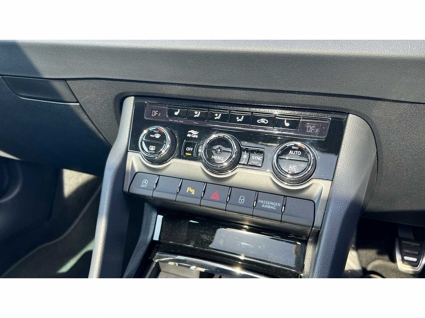 SKODA KAROQ 1.5 TSI Sportline 5dr
