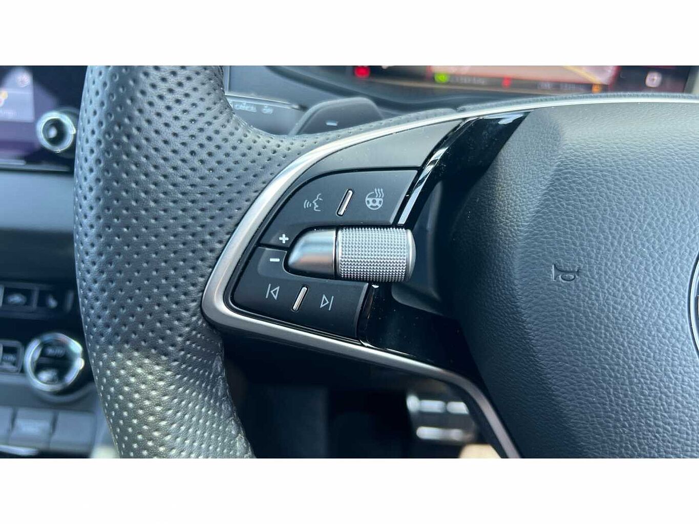 SKODA KAROQ 1.5 TSI Sportline 5dr DSG
