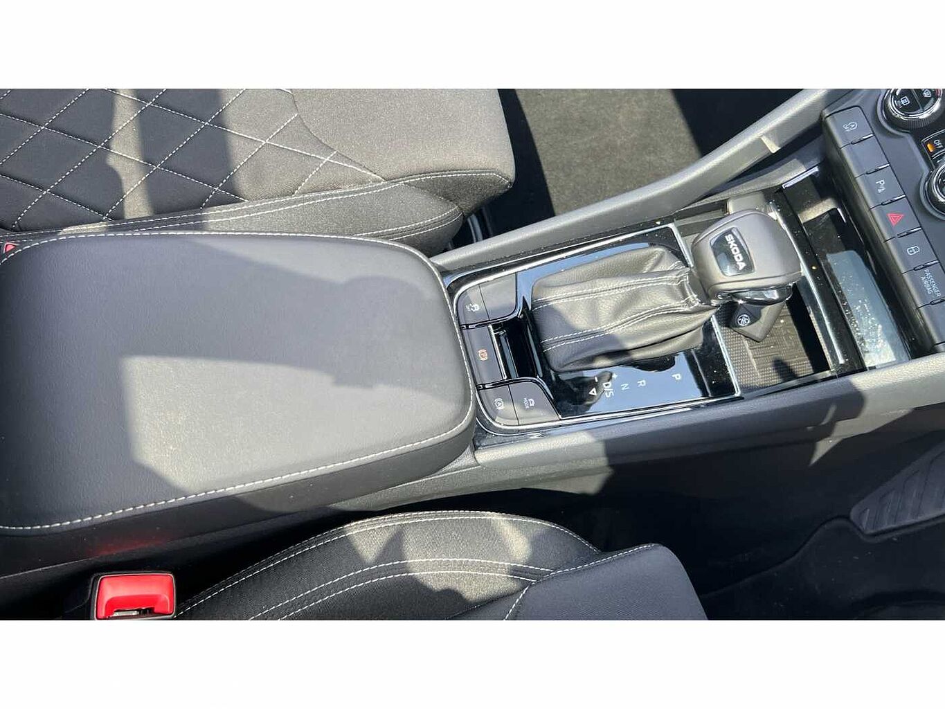 SKODA KAROQ 1.5 TSI Sportline 5dr DSG