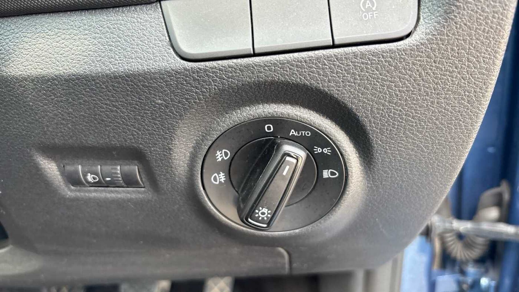SKODA Fabia 1.0 TSI Colour Edition (95PS) 5-Dr Hatchback