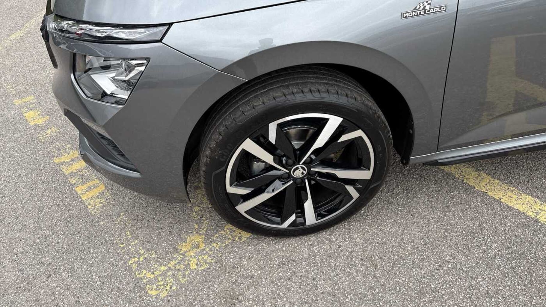 SKODA Kamiq 1.5 TSI Monte Carlo 5dr DSG Petrol Hatchback