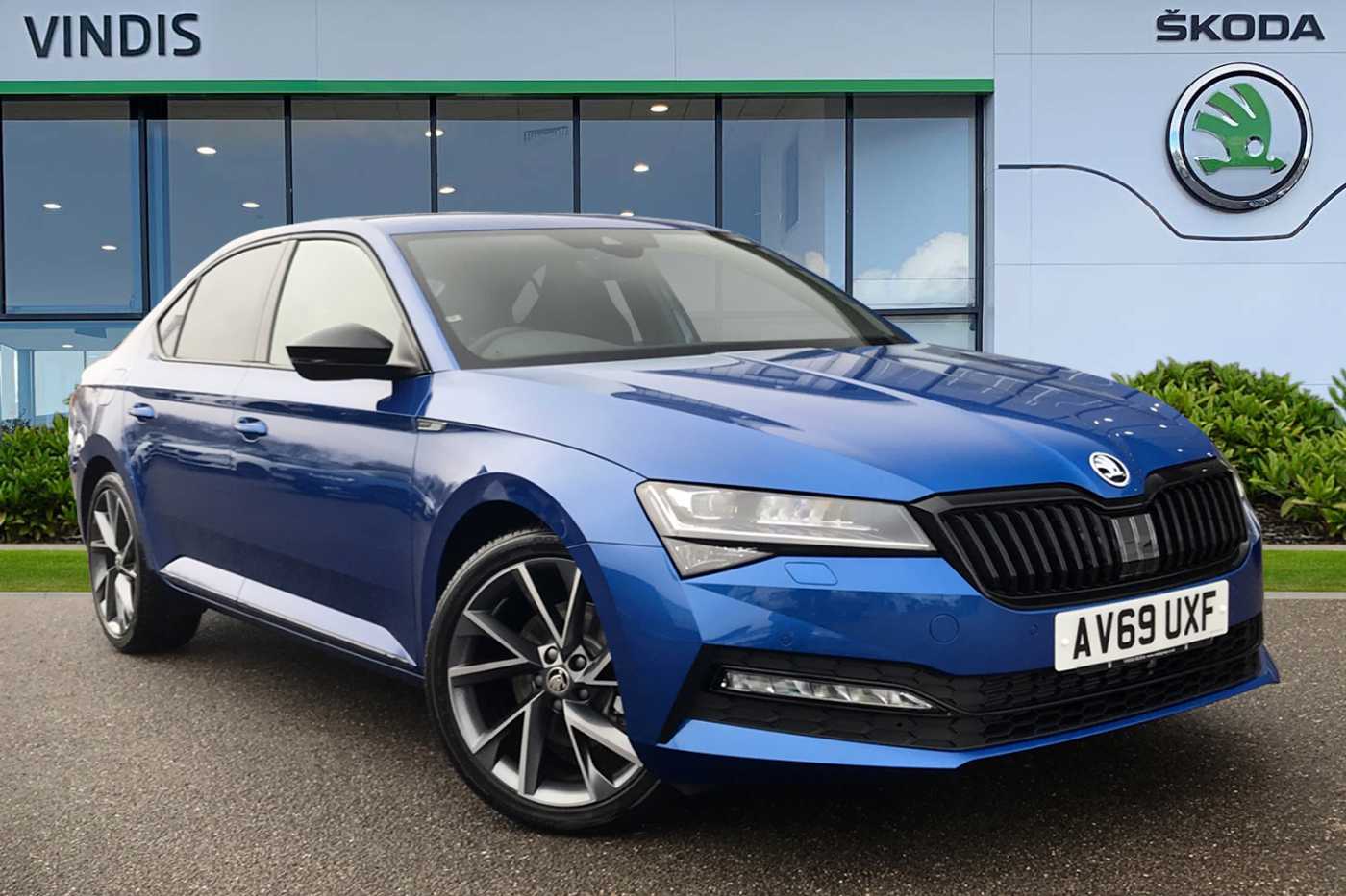 Easy open skoda superb