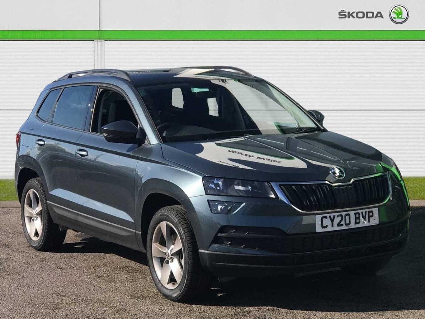 Skoda karoq black