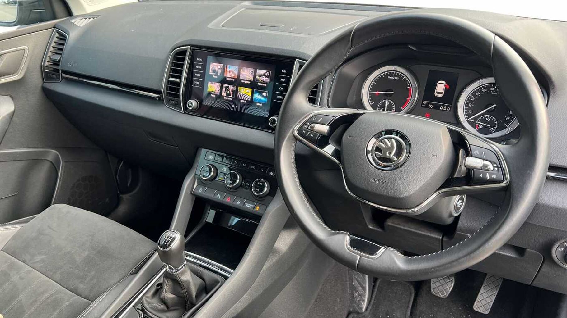 SKODA Karoq SUV 1.0 TSI (110ps) SE L