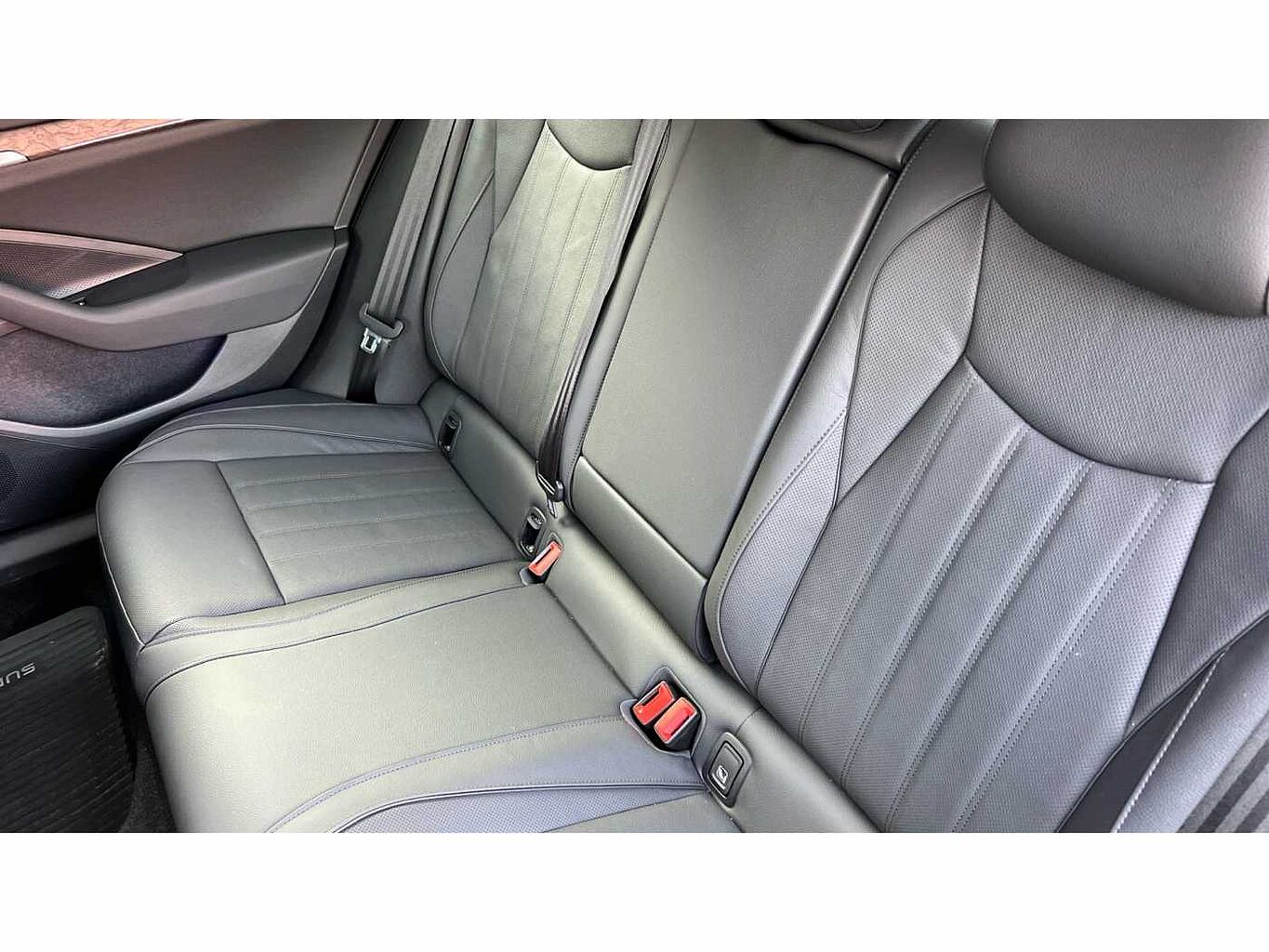 SKODA SUPERB Hatch L&K 2.0 TDI 193 PS 4x4 DSG