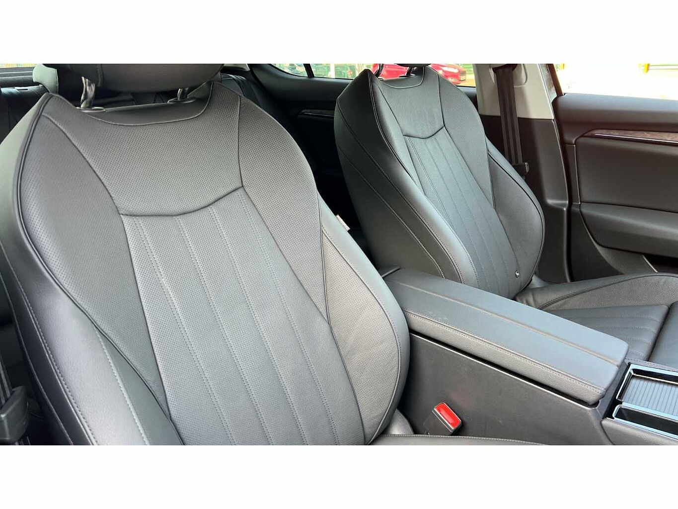 SKODA SUPERB Hatch L&K 2.0 TDI 193 PS 4x4 DSG