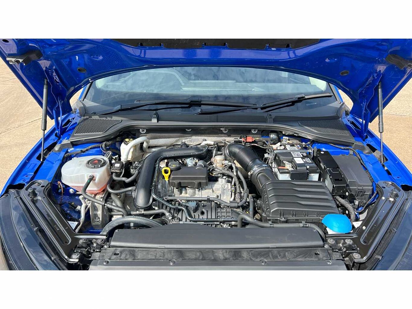SKODA Octavia Hatchback 1.0 TSI (110ps) SE Technology