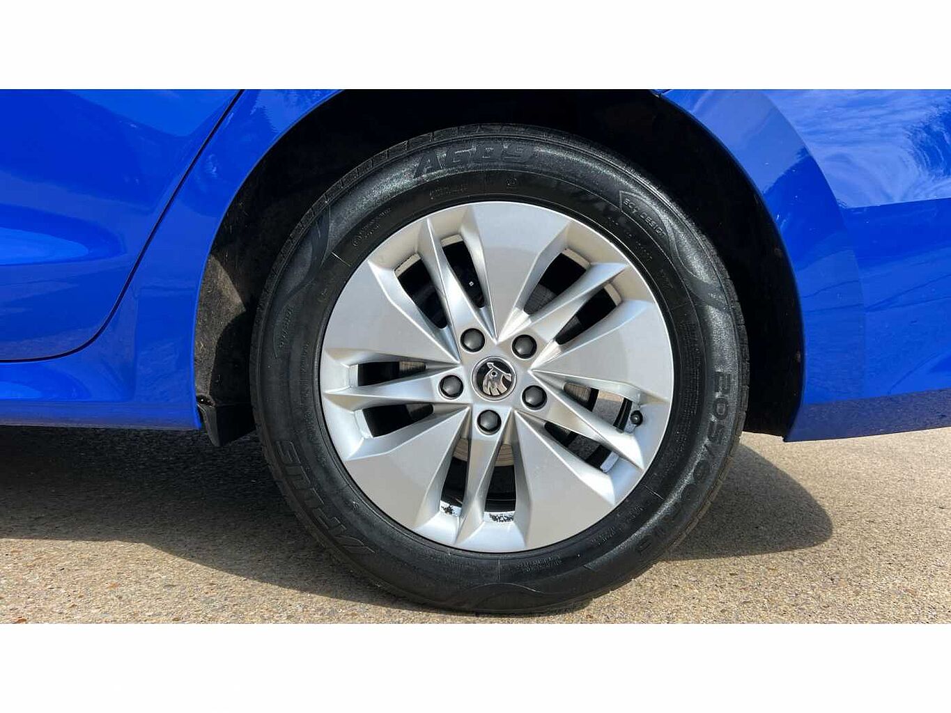 SKODA Octavia Hatchback 1.0 TSI (110ps) SE Technology