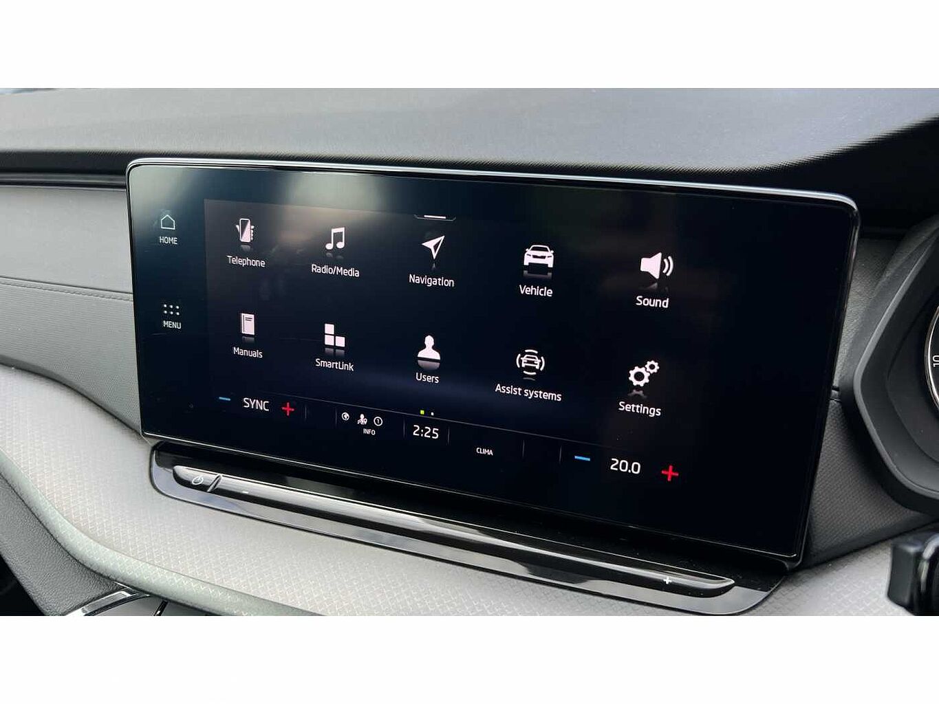 SKODA Octavia Hatchback 1.0 TSI (110ps) SE Technology