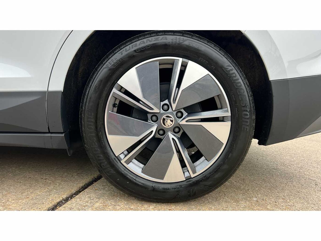 SKODA ENYAQ 150kW 80 ecoSuite 82kWh 5dr Auto [125kW]