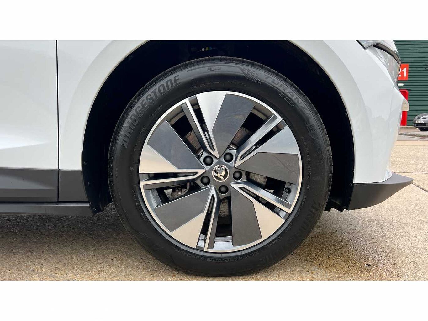 SKODA ENYAQ 150kW 80 ecoSuite 82kWh 5dr Auto [125kW]