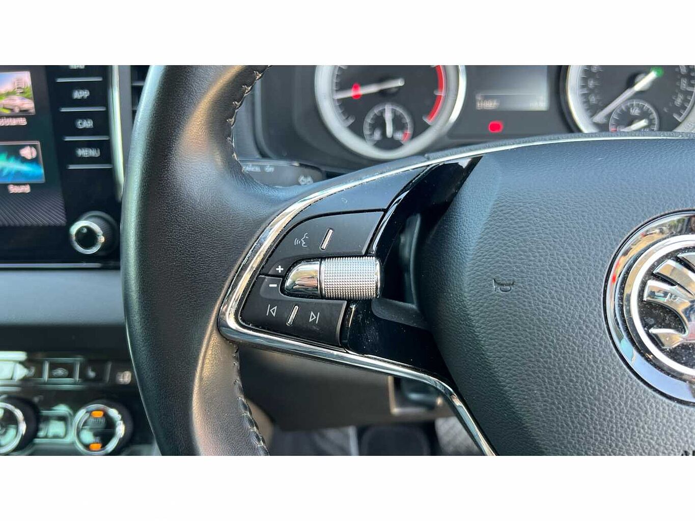 SKODA Karoq SUV 1.5 TSI (150ps) SE L ACT DSG