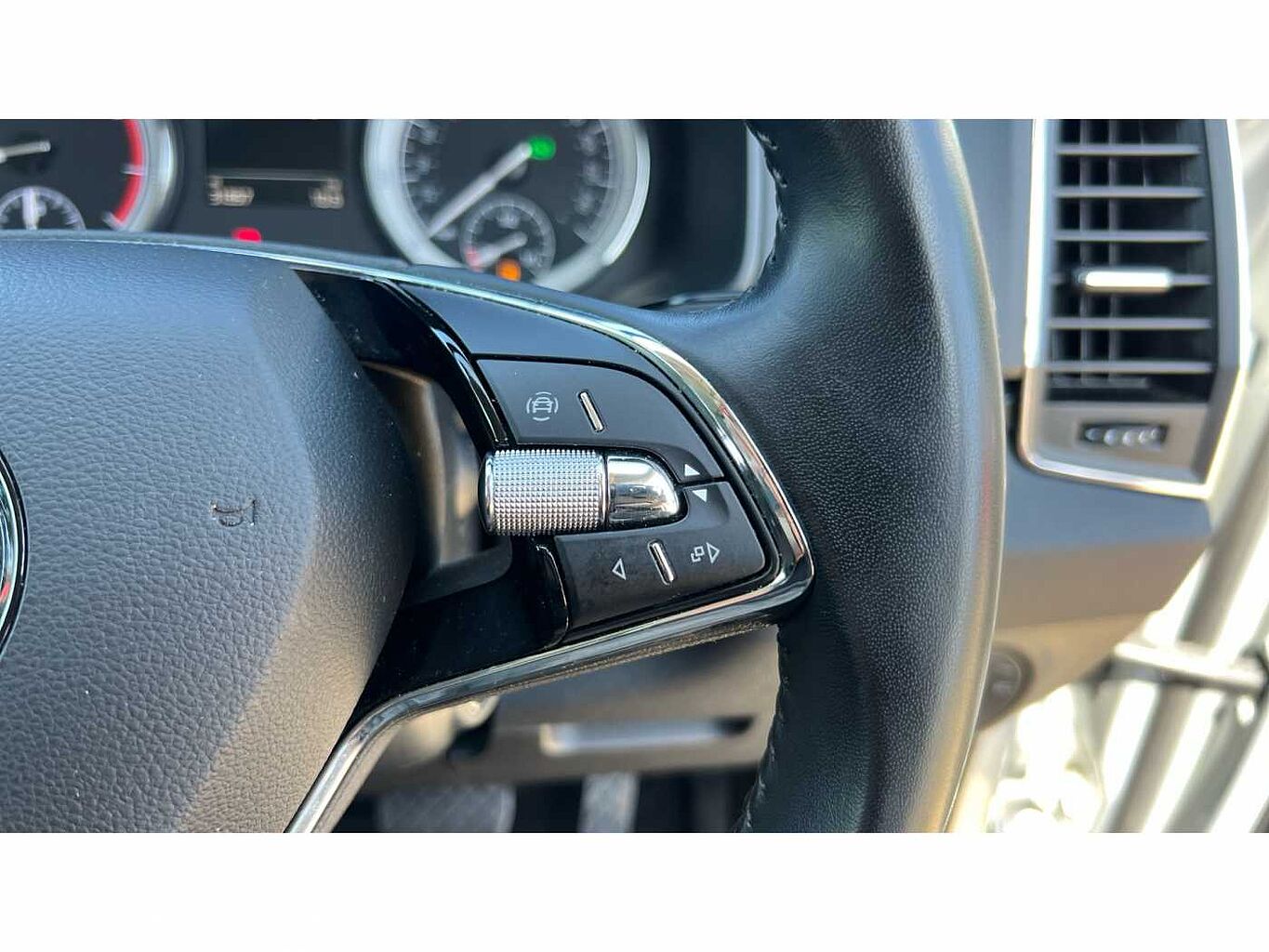 SKODA Karoq SUV 1.5 TSI (150ps) SE L ACT DSG
