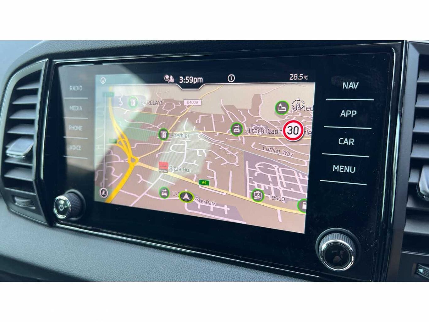 SKODA KAROQ 1.5 TSI SE Drive 5dr DSG