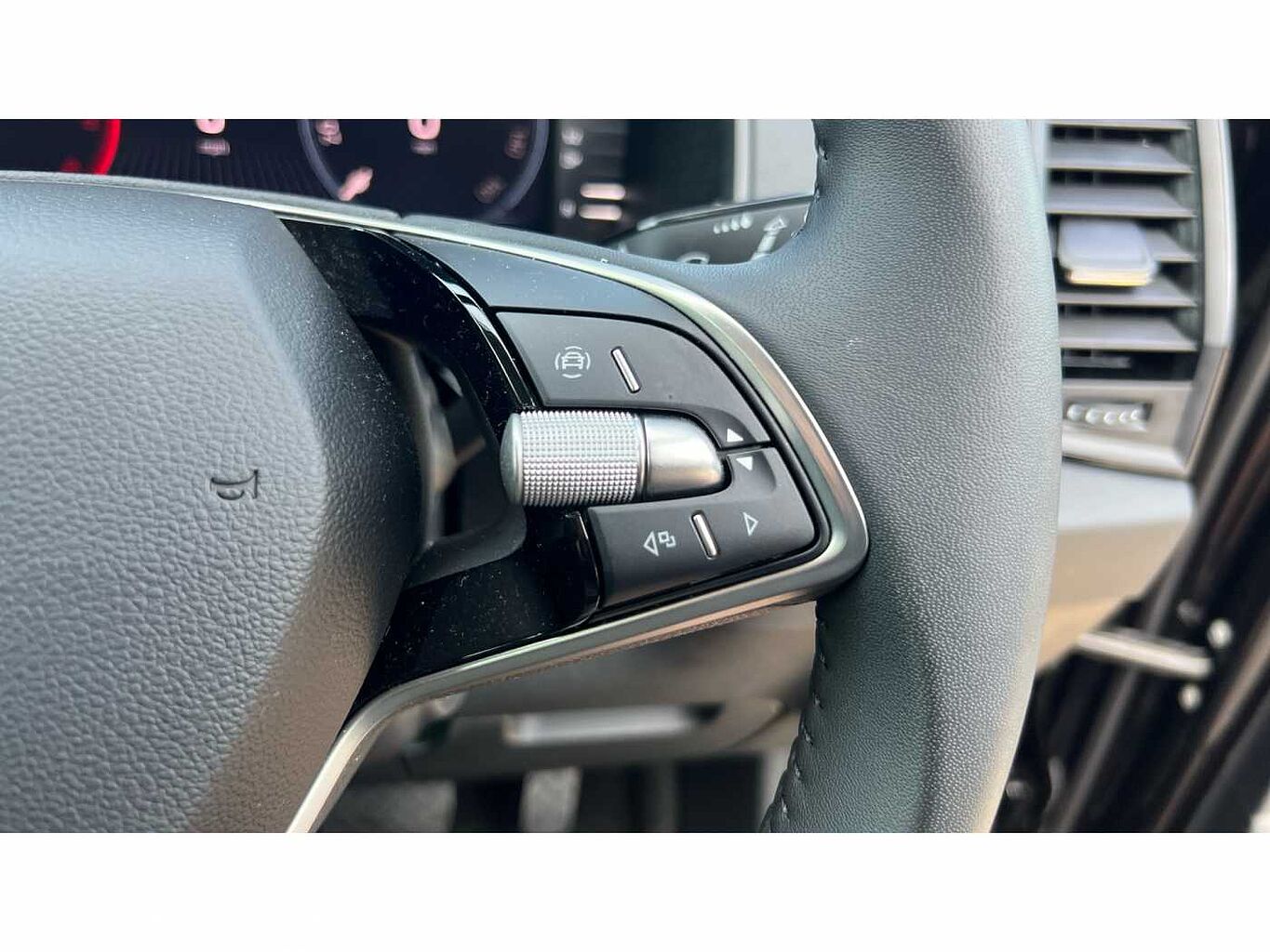 SKODA KAROQ 1.5 TSI SE Drive 5dr DSG