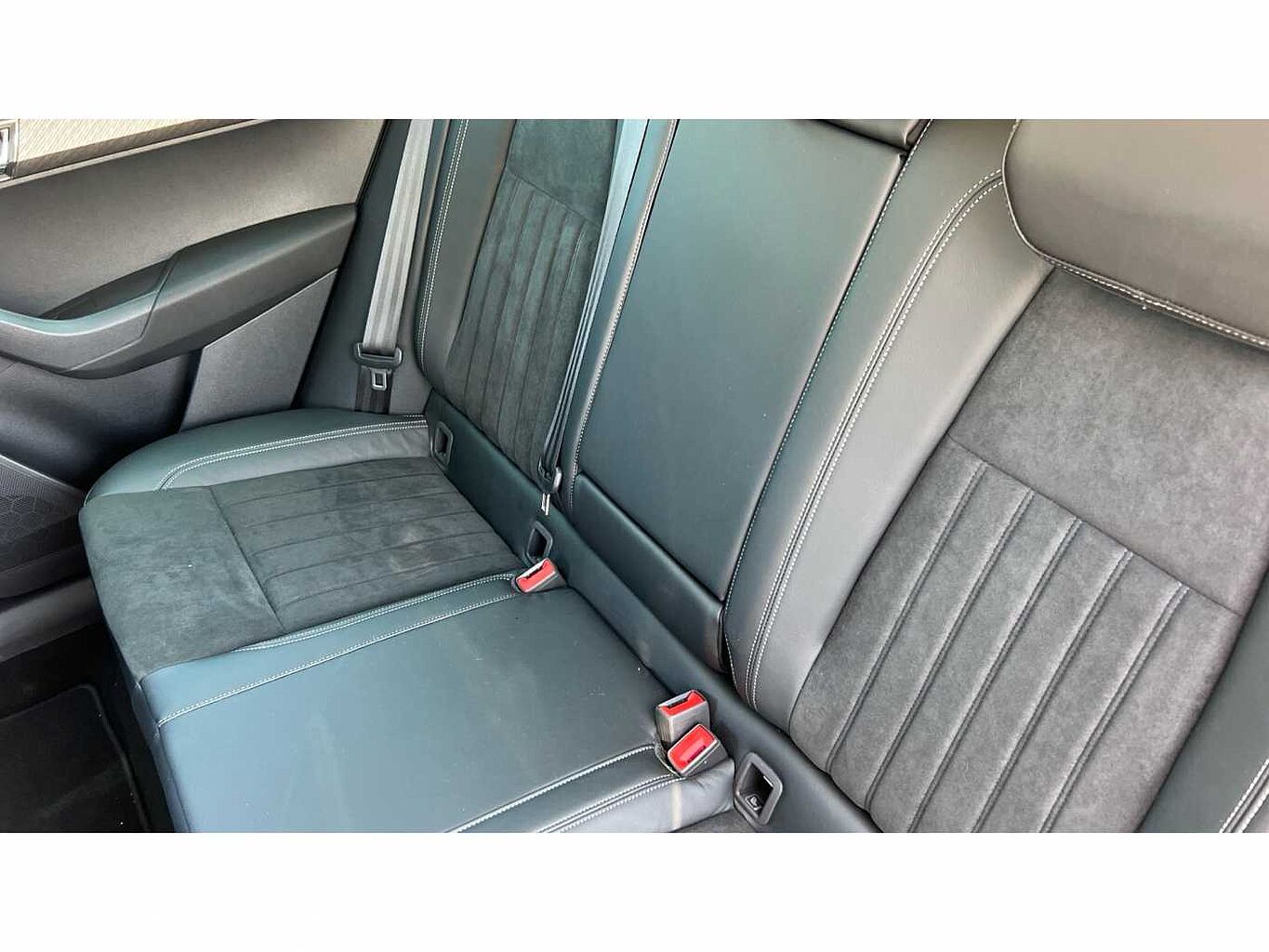 SKODA KAROQ 1.5 TSI SE L 5dr