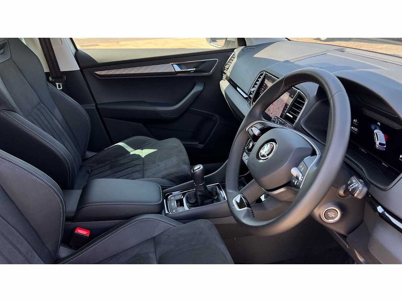 SKODA KAROQ 1.5 TSI SE L 5dr