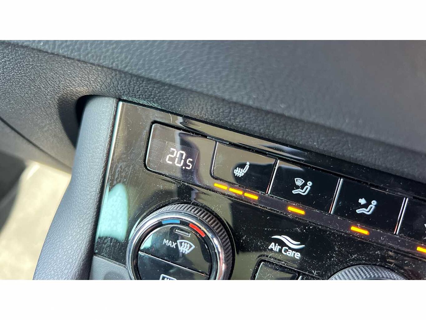 SKODA KAROQ 1.5 TSI SE L 5dr