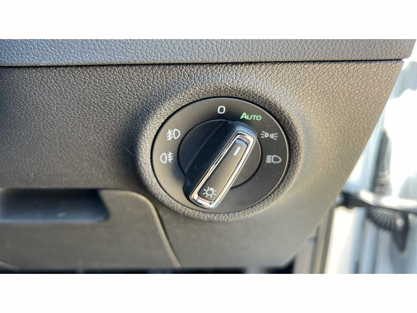SKODA KAROQ 1.5 TSI SE L 5dr