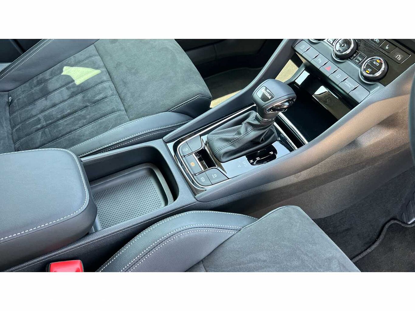 SKODA Karoq SUV 1.5 TSI (150ps) SE L ACT DSG