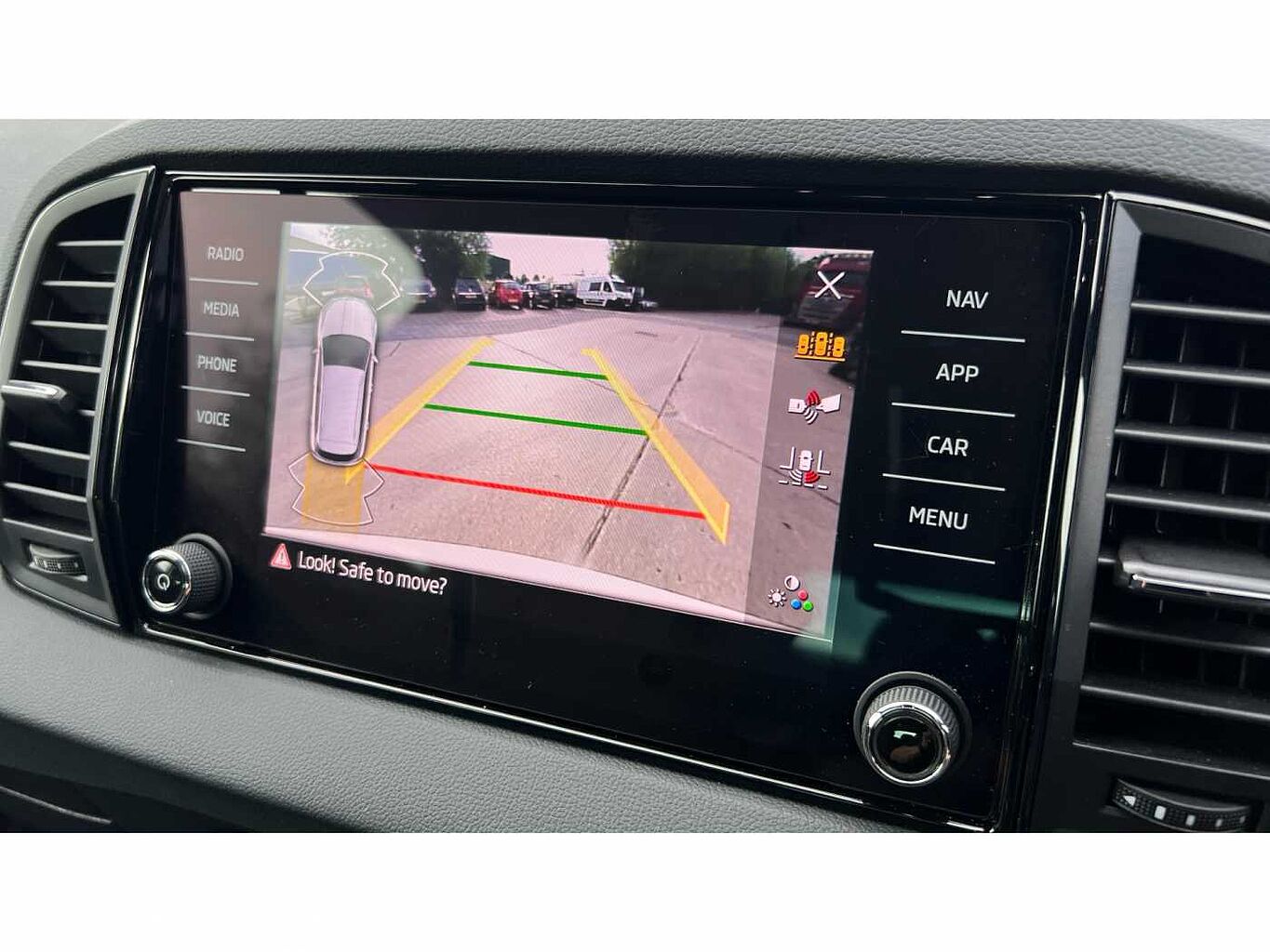 SKODA Karoq SUV 1.5 TSI (150ps) SportLine ACT