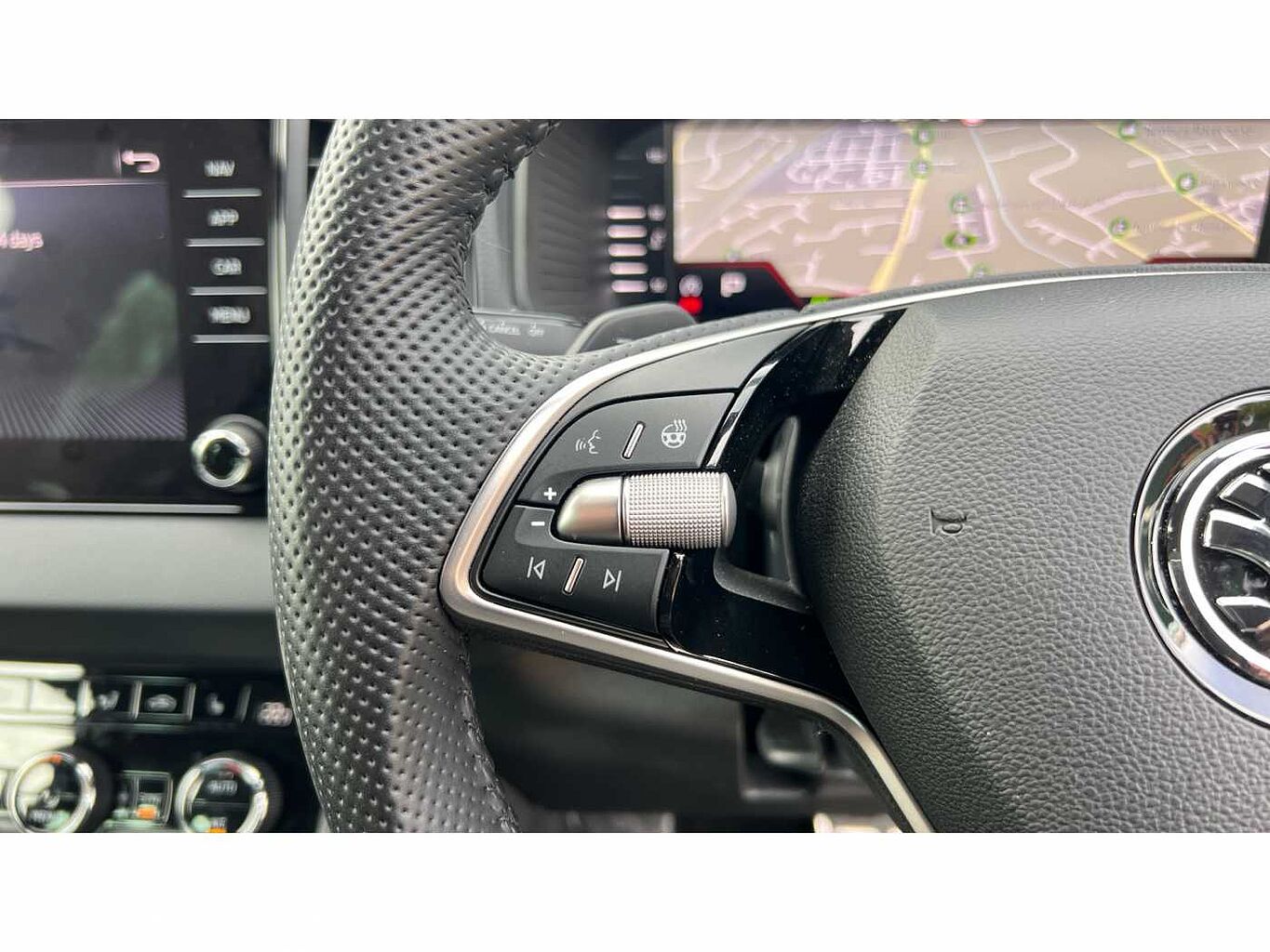 SKODA Karoq SUV 1.5 TSI (150ps) SportLine ACT