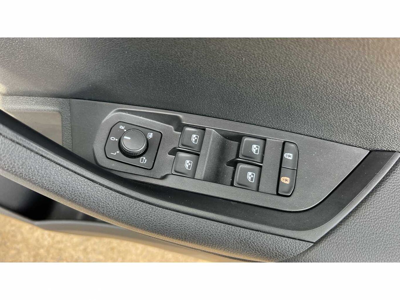 SKODA Karoq SUV 1.5 TSI (150ps) SportLine ACT
