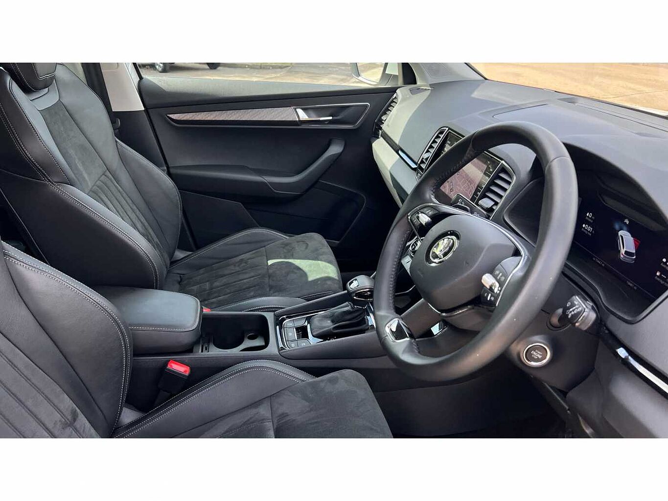 SKODA Karoq SUV 1.5 TSI (150ps) SE L ACT DSG