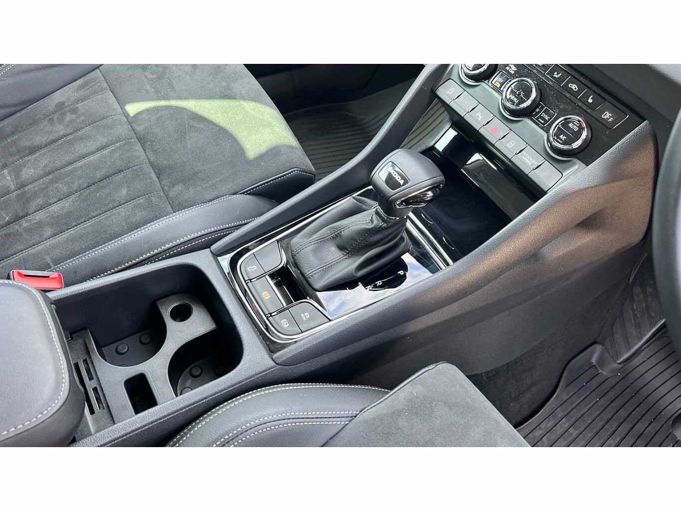 SKODA Karoq SUV 1.5 TSI (150ps) SE L ACT DSG