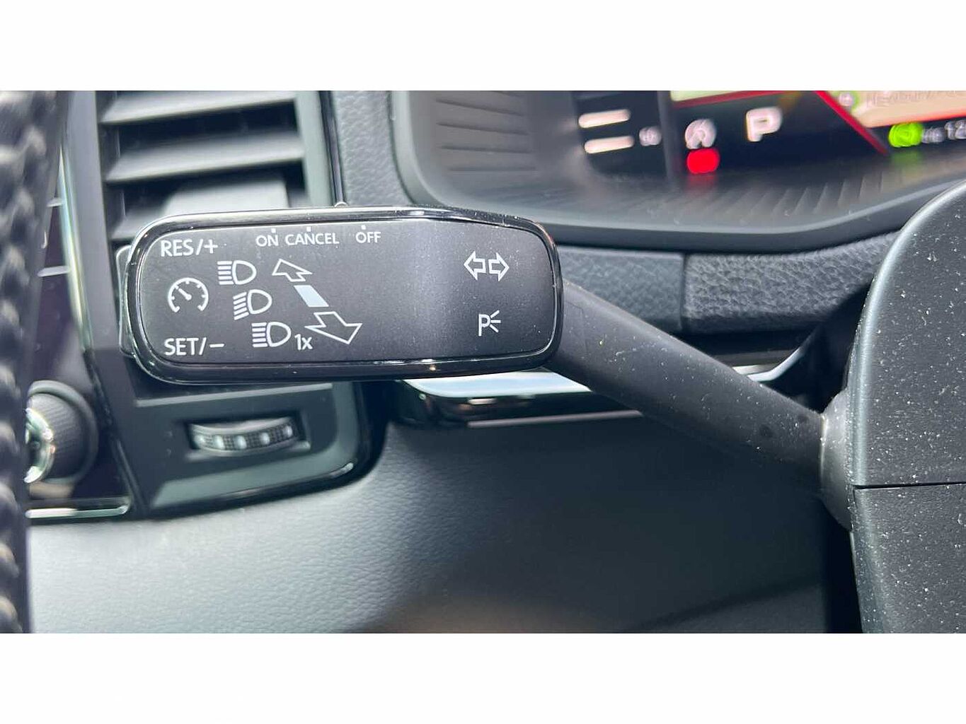 SKODA Karoq SUV 1.5 TSI (150ps) SportLine ACT