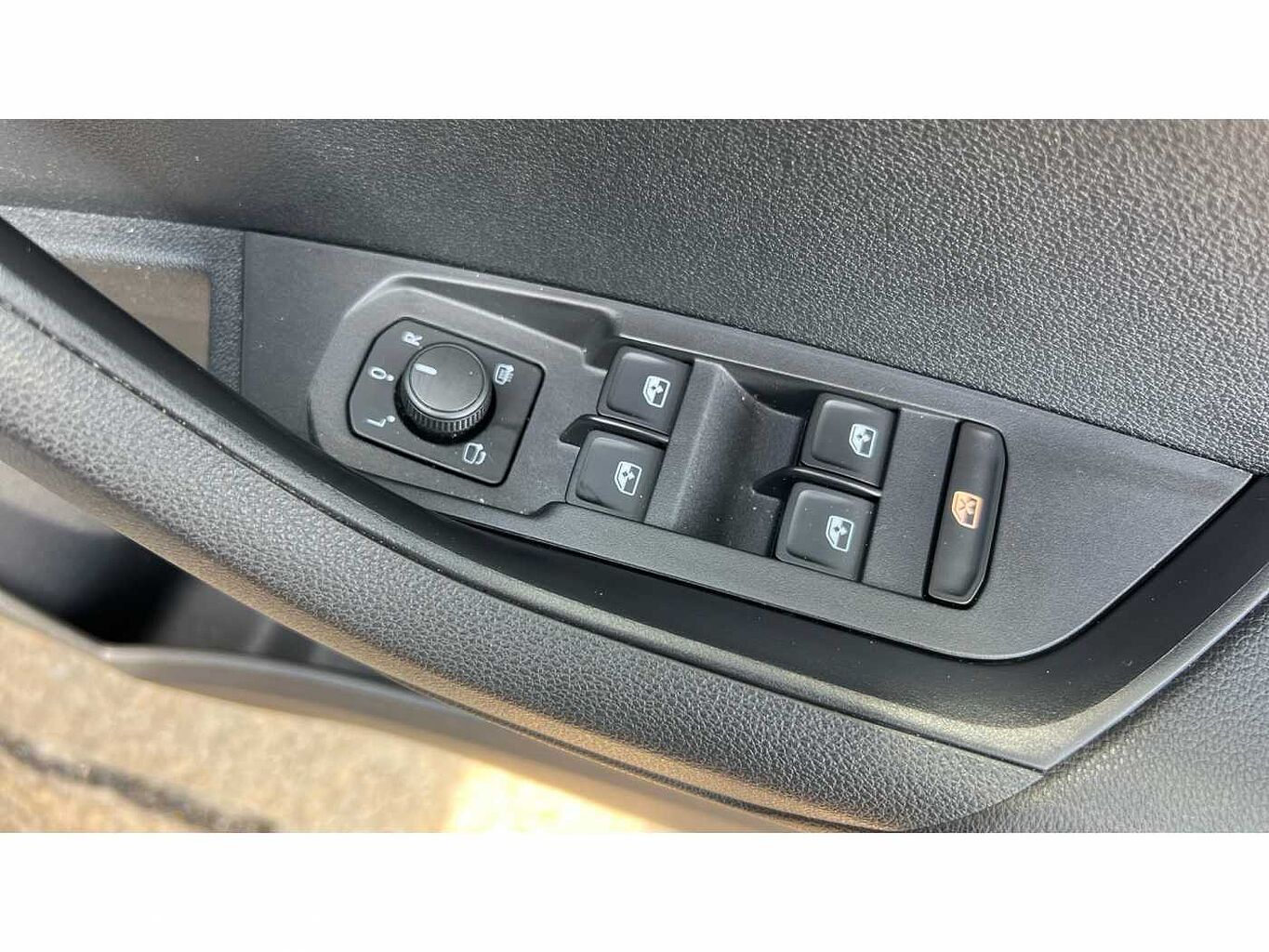 SKODA Karoq SUV 1.5 TSI (150ps) SportLine ACT