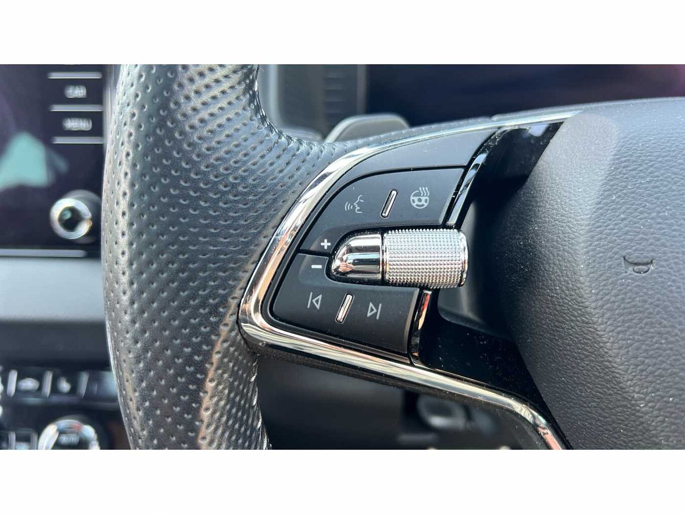 SKODA Karoq SUV 1.5 TSI (150ps) SportLine ACT
