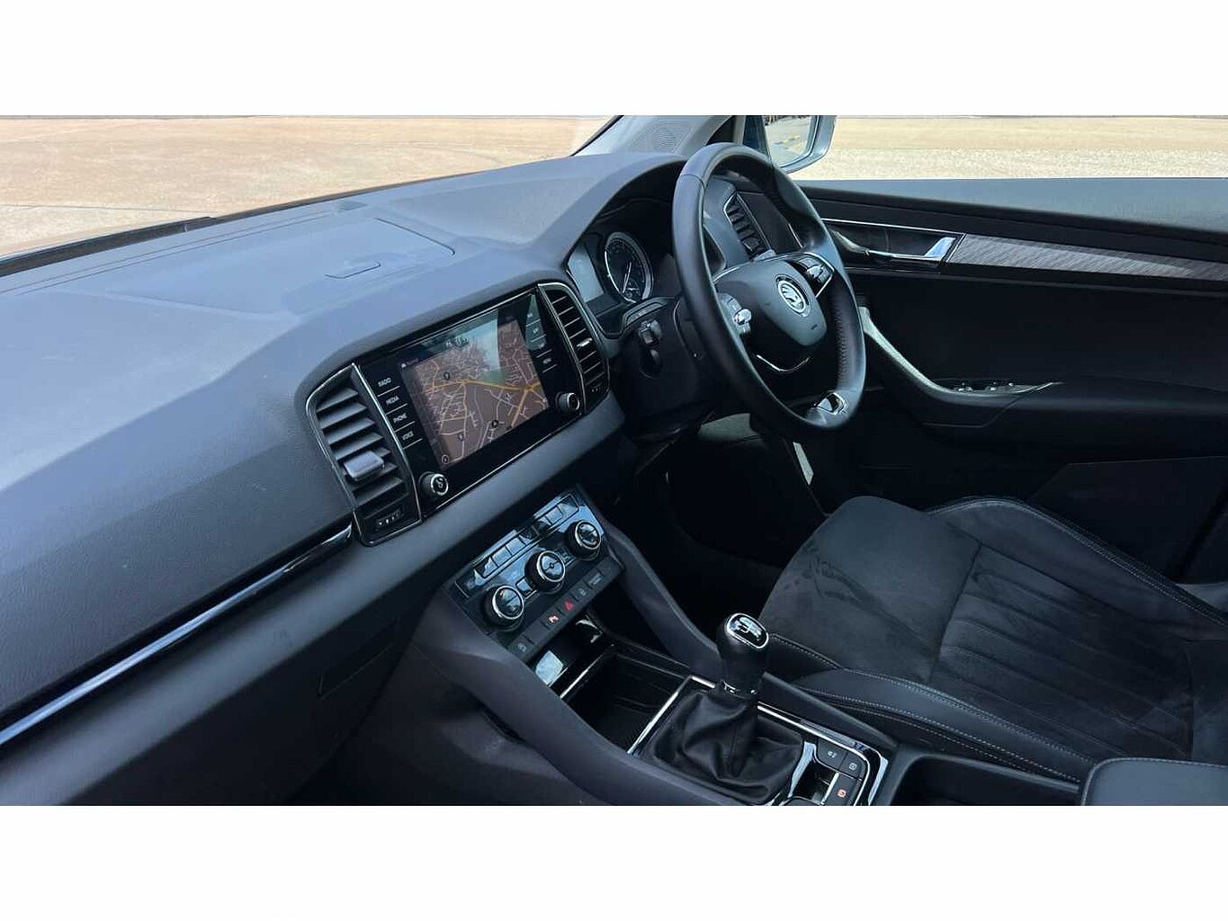 SKODA KAROQ 1.5 TSI SE L 5dr