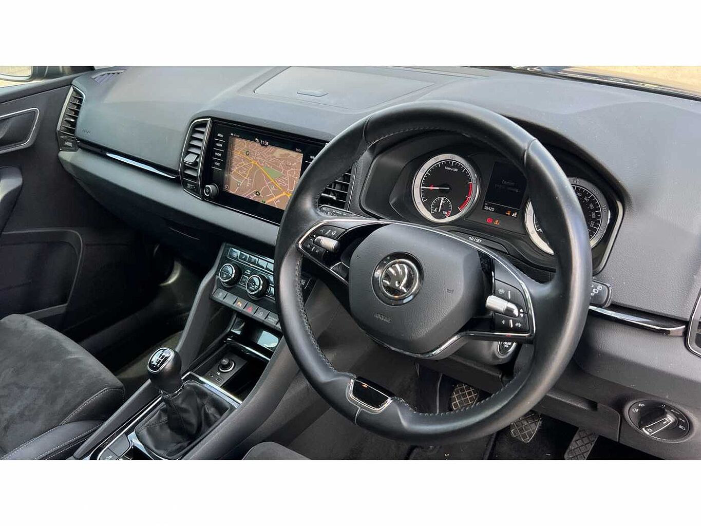 SKODA KAROQ 1.5 TSI SE L 5dr